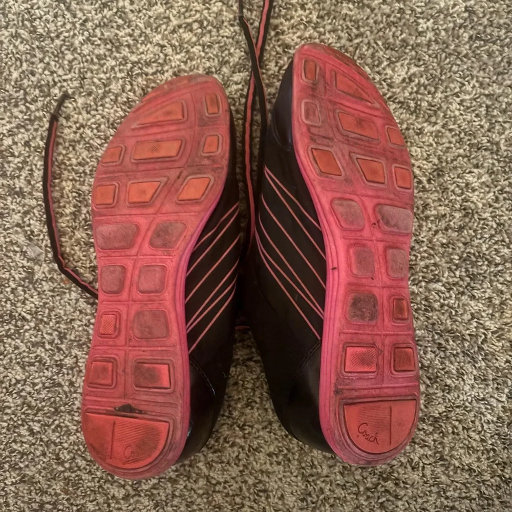 COACH Darla Women’s Sz 8.5 Black and Pink Women's Athletic Tennis Shoes GUC